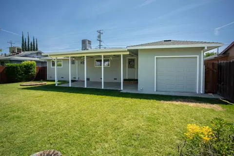 Exterior - 1909 10th Ave, Olivehurst, CA 95961 photo 6 of 7