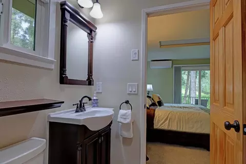 Bath - 409 Live Oak Rd, Colfax, CA 95713 photo 2 of 4