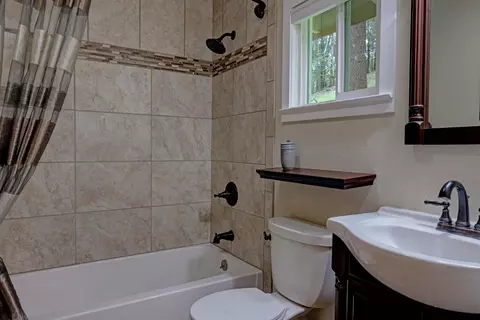 Bath - 409 Live Oak Rd, Colfax, CA 95713 photo 1 of 4