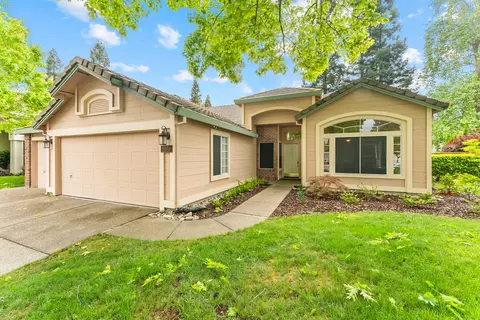 11858 Point Rock Way, Gold River, CA 95670