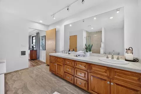 Bath - 5560 Ralston Way, Placerville, CA 95667 photo 5 of 6