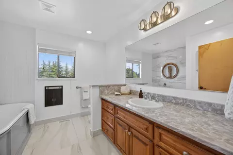 Bath - 5560 Ralston Way, Placerville, CA 95667 photo 1 of 6