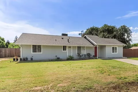 1574 5th Ave, Olivehurst, CA 95961 photo 2