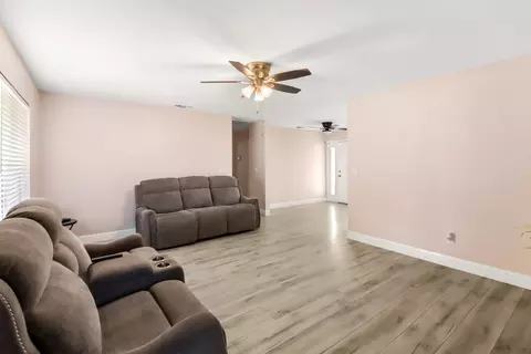 1574 5th Ave, Olivehurst, CA 95961 photo 5