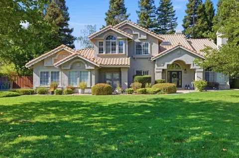 9991 Crystal Creek Dr, Sacramento, CA 95829