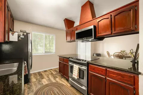 Kitchen - 9475 Alta Mesa Rd, Wilton, CA 95693 photo 2 of 4