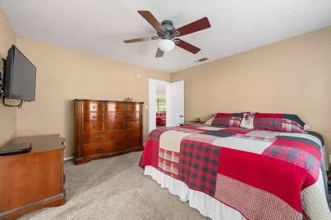 Bedroom - 9475 Alta Mesa Rd, Wilton, CA 95693 photo 2 of 5