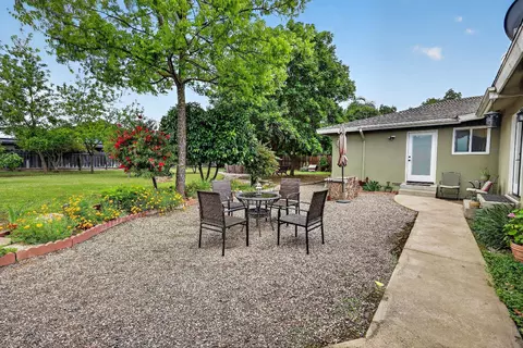 Exterior - 3276 E Olive Ave, Merced, CA 95340 photo 8 of 19