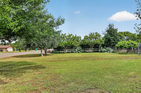Exterior - 3276 E Olive Ave, Merced, CA 95340 photo 6 of 19