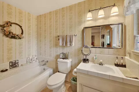 Bath - 3276 E Olive Ave, Merced, CA 95340 photo 1 of 4