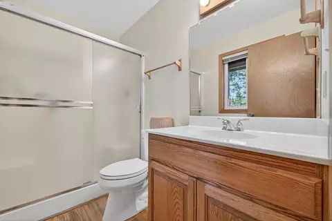 Bath - 999 Grizzly Way, Arnold, CA 95223 photo 1 of 4