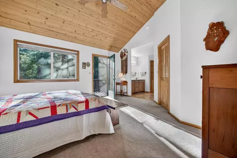 Bedroom - 999 Grizzly Way, Arnold, CA 95223 photo 4 of 6