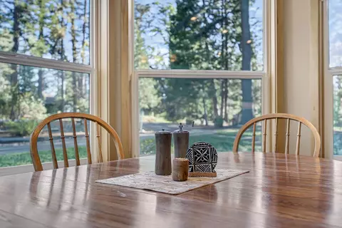 Dining - 999 Grizzly Way, Arnold, CA 95223 photo 3 of 3