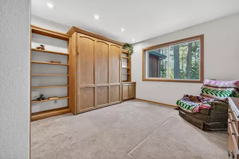 Bedroom - 999 Grizzly Way, Arnold, CA 95223 photo 3 of 6