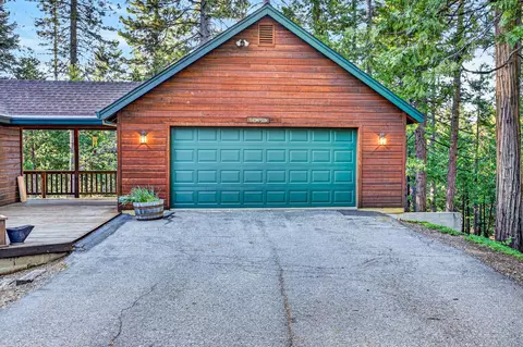Exterior - 999 Grizzly Way, Arnold, CA 95223 photo 5 of 10