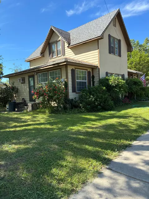 Exterior - 533 B St, Biggs, CA 95917 photo 3 of 8