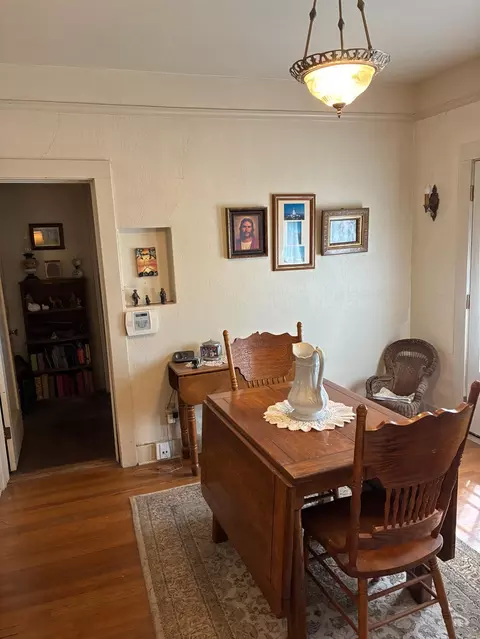 Dining - 533 B St, Biggs, CA 95917 photo 1 of 2