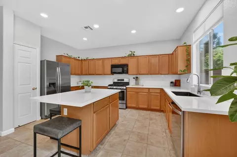 2142 Arnold Dr, Rocklin, CA 95765 photo 18