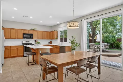2142 Arnold Dr, Rocklin, CA 95765 photo 25