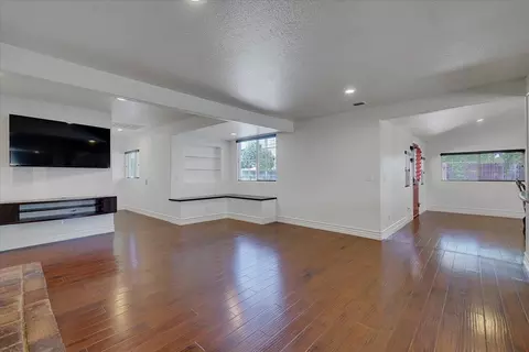 Living - 5078 Western Ave, Olivehurst, CA 95961 photo 1 of 8