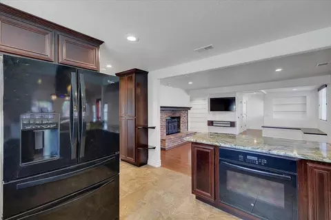 Kitchen - 5078 Western Ave, Olivehurst, CA 95961 photo 9 of 10