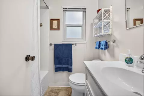 Bath - 1224 Moran Rd, Arnold, CA 95223 photo 2 of 4