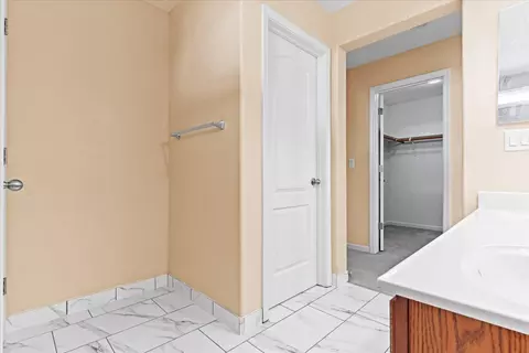 Bath - 9410 Rose Ct, Live Oak, CA 95953 photo 7 of 8