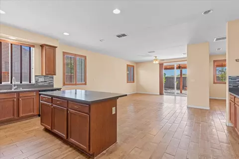 Living - 9410 Rose Ct, Live Oak, CA 95953 photo 13 of 23