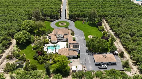 1415 St Francis Ave, Modesto, CA 95356