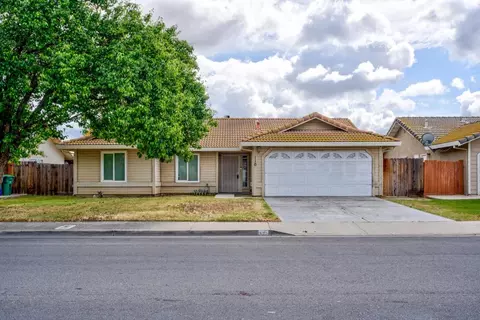 110 2nd St, Los Banos, CA 93635