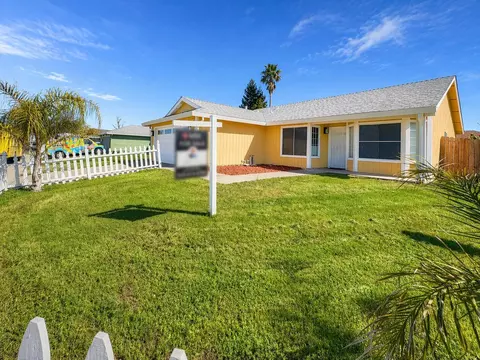 8455 Auberry Dr, Sacramento, CA 95828