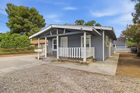 215 Kelley St, Modesto, CA 95354