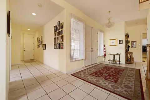 Entry Way - 4237 Blake Dr, Modesto, CA 95356 photo 4 of 12
