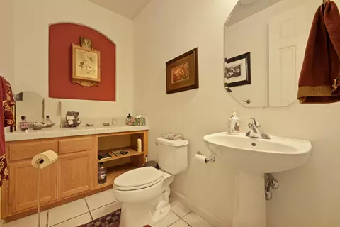 Bath - 4237 Blake Dr, Modesto, CA 95356 photo 1 of 4