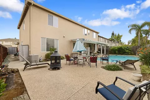 Exterior - 4237 Blake Dr, Modesto, CA 95356 photo 4 of 5