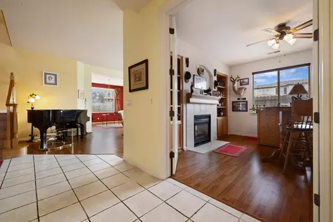 Entry Way - 4237 Blake Dr, Modesto, CA 95356 photo 5 of 12
