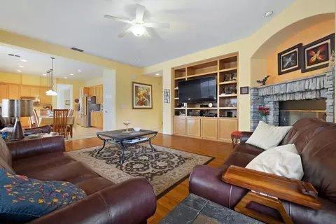 Living - 4237 Blake Dr, Modesto, CA 95356 photo 4 of 5