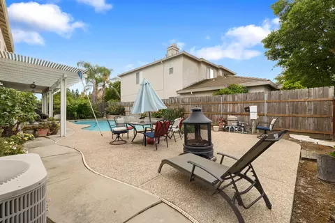 Exterior - 4237 Blake Dr, Modesto, CA 95356 photo 3 of 5