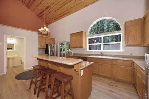 Kitchen - 1861 Rubicon Rd, Georgetown, CA 95634 photo 6 of 6