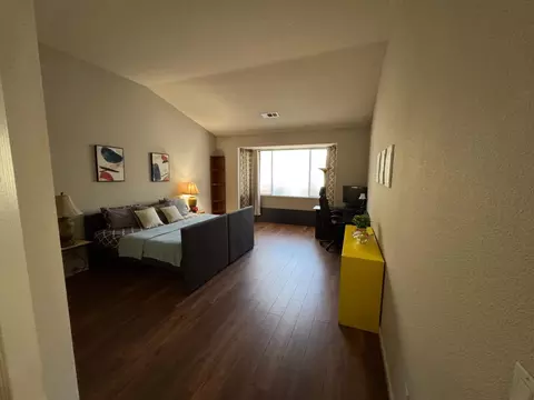Bedroom - 410 Mitchell Lake Ct, Copperopolis, CA 95228 photo 2 of 2