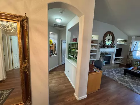 Entry Way - 410 Mitchell Lake Ct, Copperopolis, CA 95228 photo 2 of 2