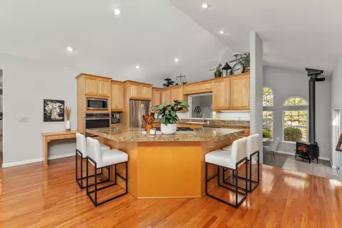 Kitchen - 19850 Clinton Rd, Jackson, CA 95642 photo 2 of 5