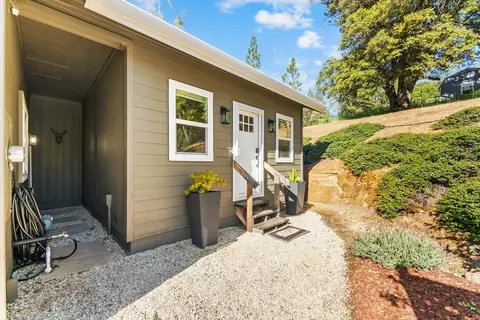 Exterior - 19850 Clinton Rd, Jackson, CA 95642 photo 6 of 21