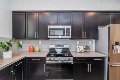 Kitchen - 973 Legend Ter, Davis, CA 95616 photo 4 of 10