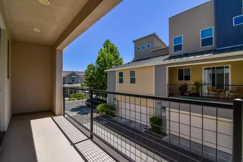 Exterior - 973 Legend Ter, Davis, CA 95616 photo 5 of 15
