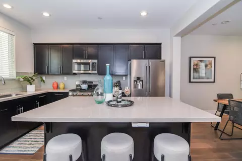 Kitchen - 973 Legend Ter, Davis, CA 95616 photo 6 of 10
