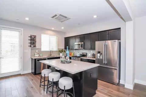 Kitchen - 973 Legend Ter, Davis, CA 95616 photo 5 of 10
