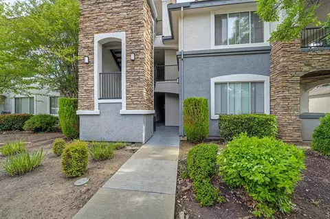 701 Gibson Dr #2018, Roseville, CA 95678