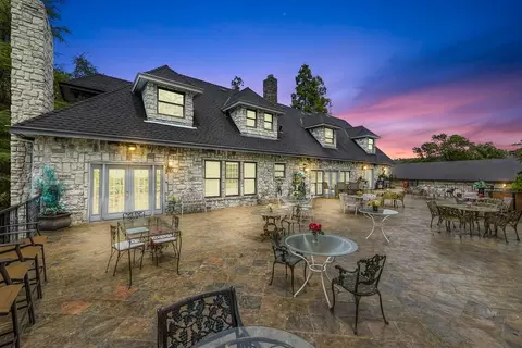 16390 Ridge Rd, Jackson, CA 95642