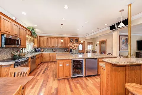 Kitchen - 16390 Ridge Rd, Jackson, CA 95642 photo 5 of 10
